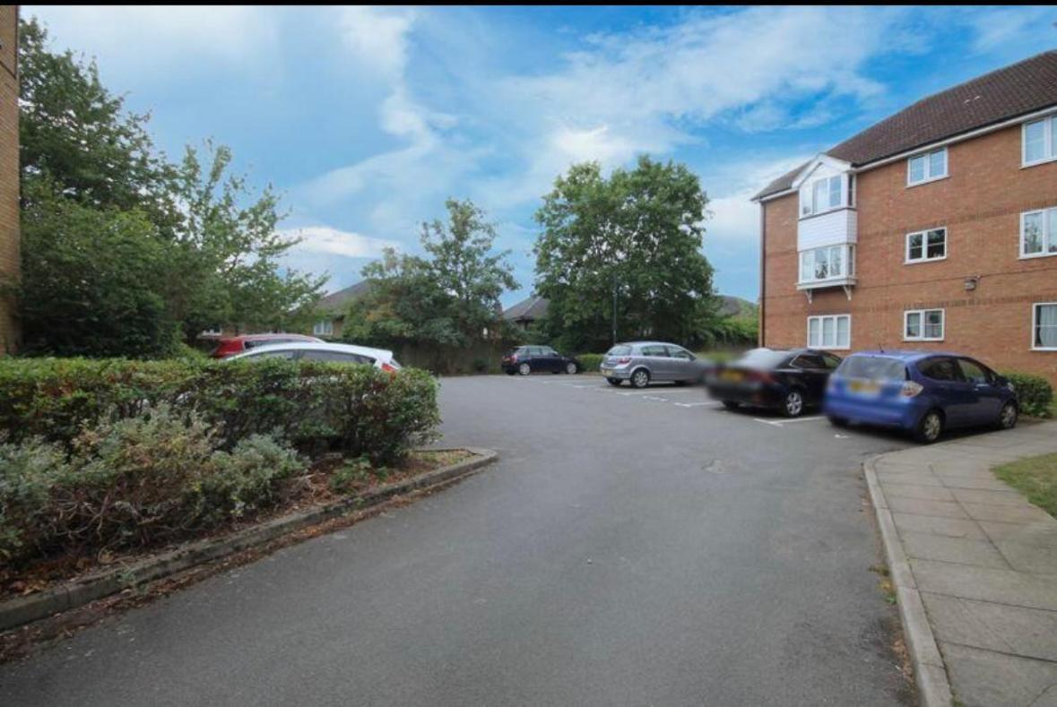 Cosy 1 Bed, Wembley Londra
